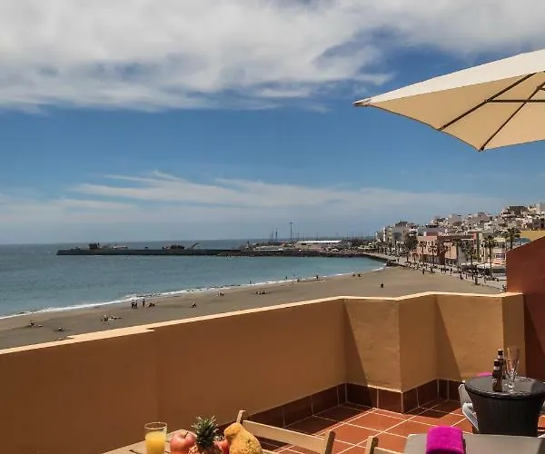 Ocean View Penthouse アパート *