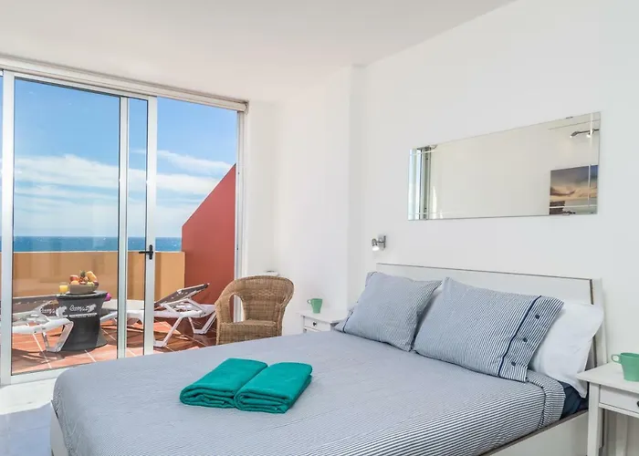 Ocean View Penthouse アパート *